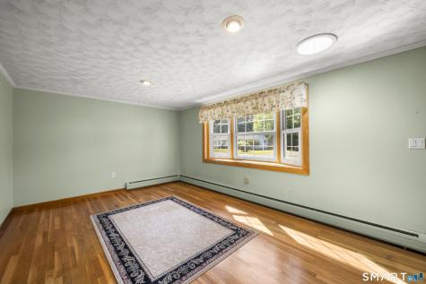 17 Queen Street Enfield CT 06082