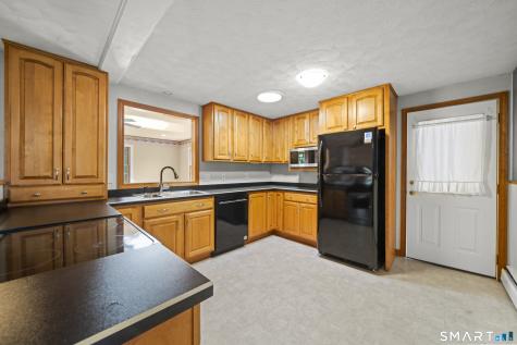 17 Queen Street Enfield CT 06082