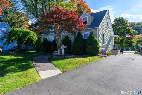2 Arthur Road East Haven CT 06512