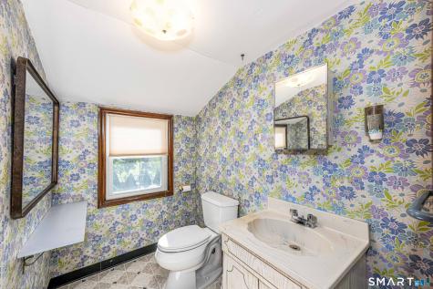 2 Arthur Road East Haven CT 06512