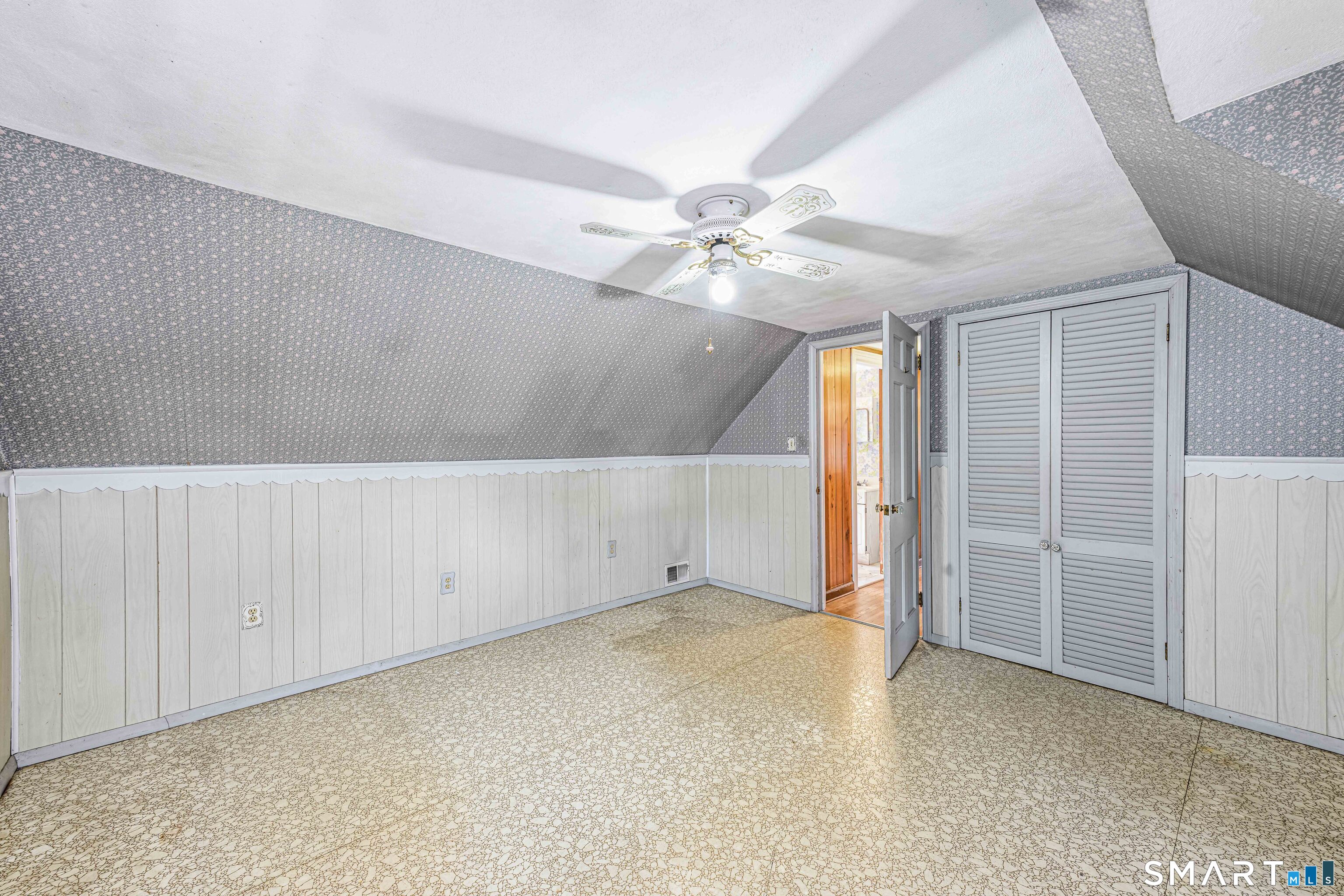 2 Arthur Road East Haven CT 06512