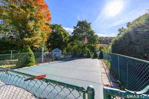 2 Arthur Road East Haven CT 06512