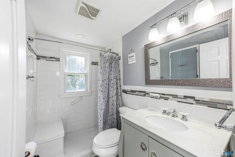 2 Arthur Road East Haven CT 06512