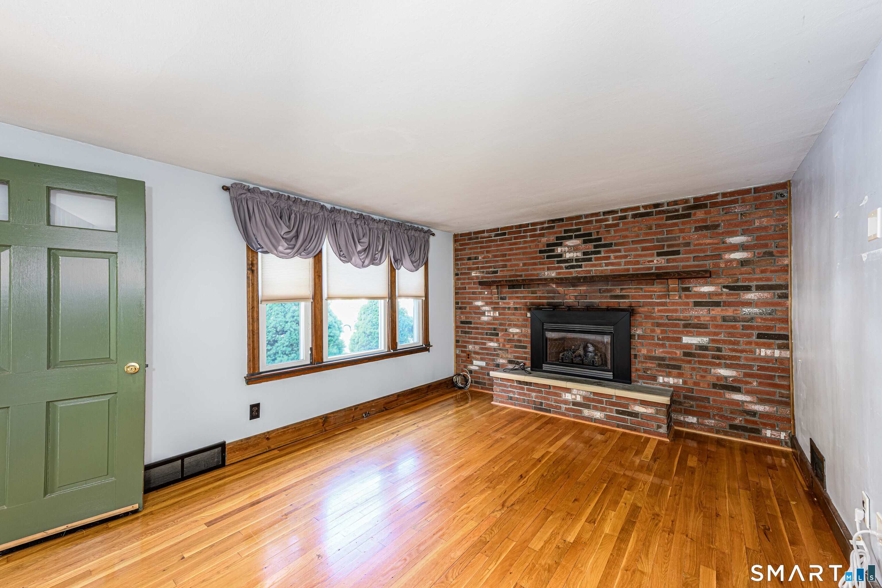 2 Arthur Road East Haven CT 06512