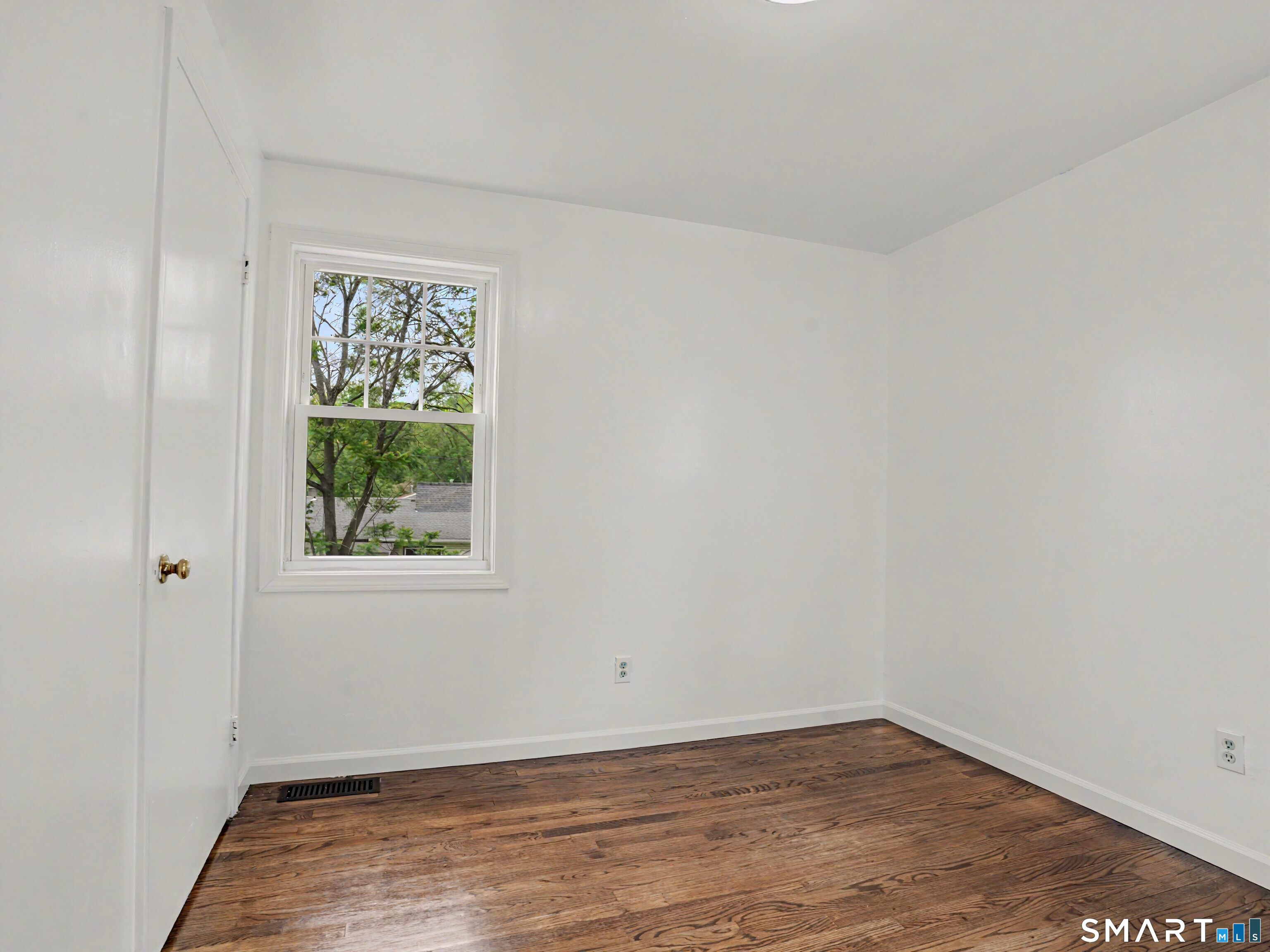 35 Oakleaf Street Bridgeport CT 06606