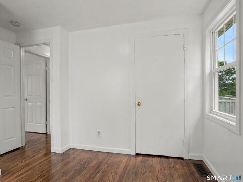 35 Oakleaf Street Bridgeport CT 06606