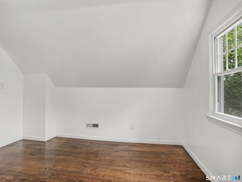 35 Oakleaf Street Bridgeport CT 06606