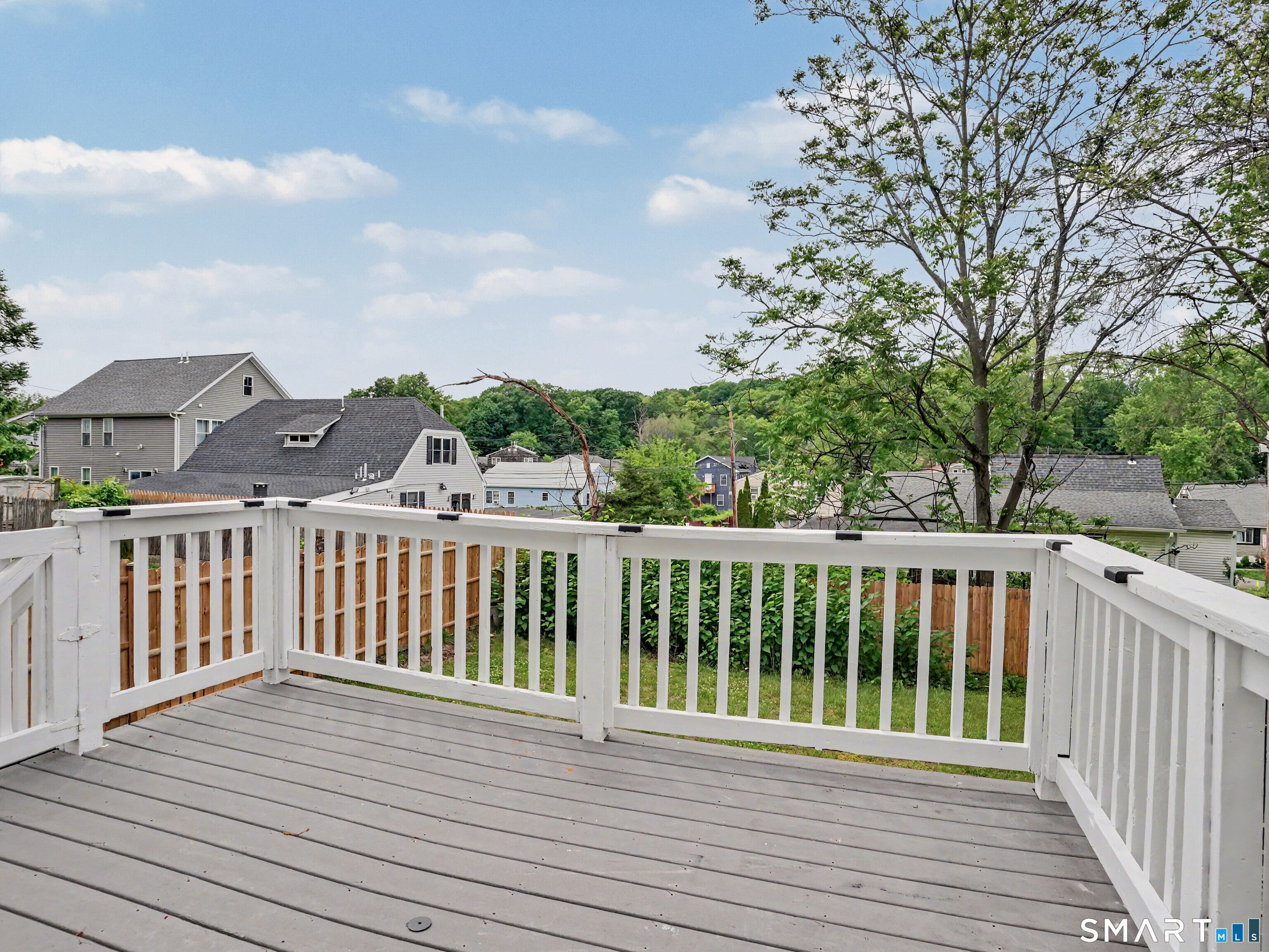 35 Oakleaf Street Bridgeport CT 06606