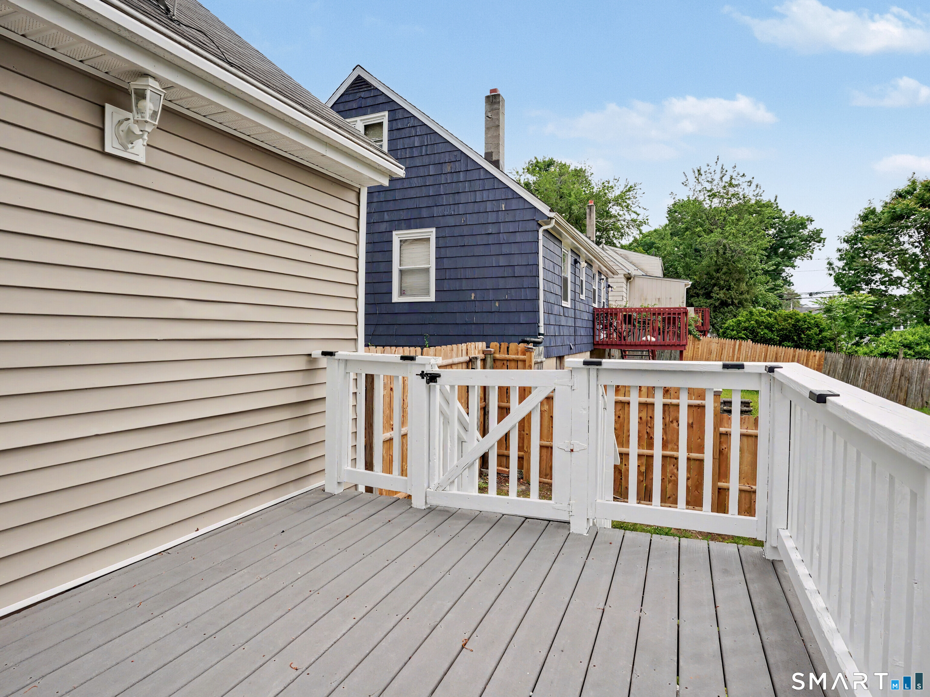 35 Oakleaf Street Bridgeport CT 06606