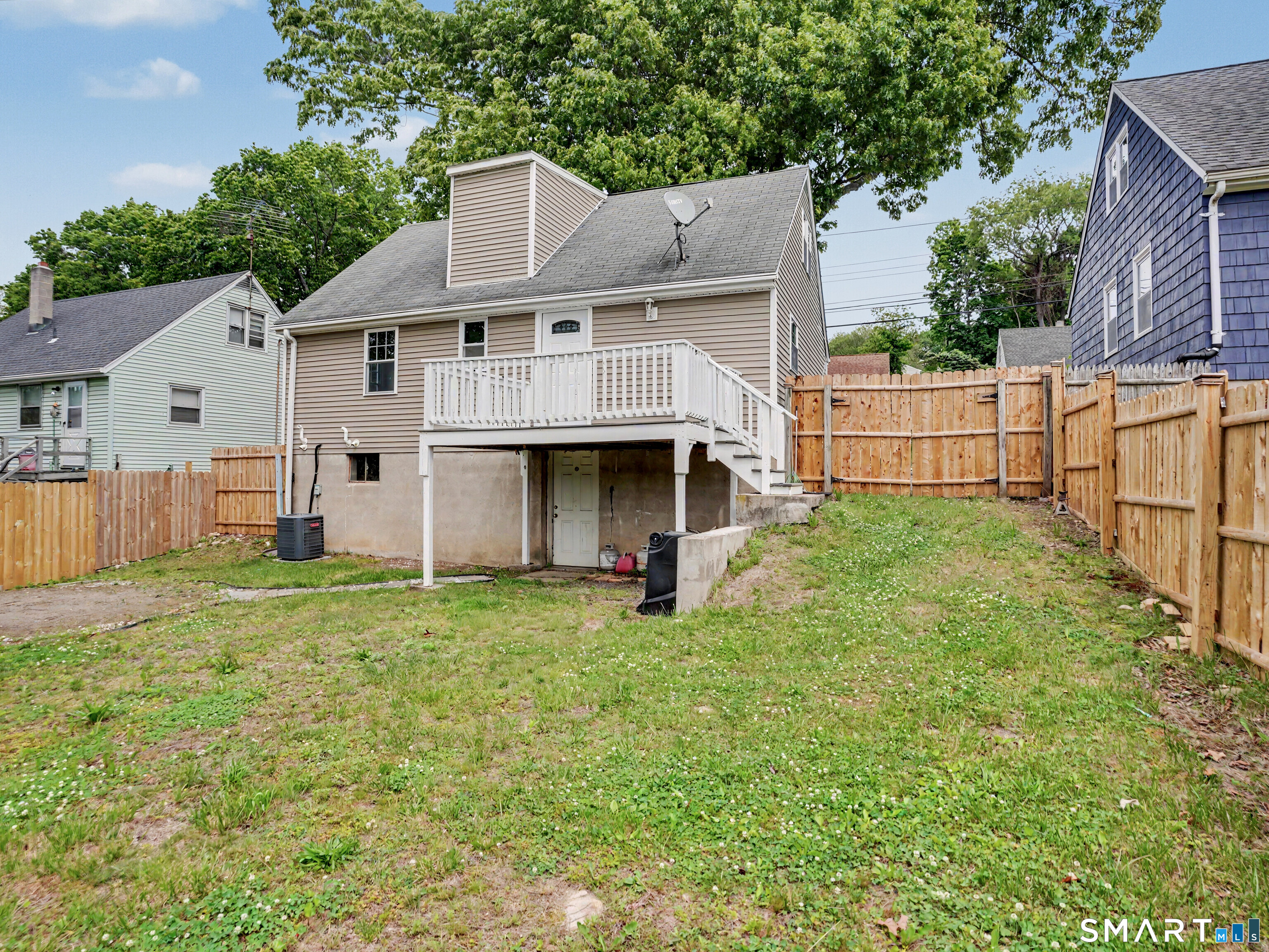 35 Oakleaf Street Bridgeport CT 06606