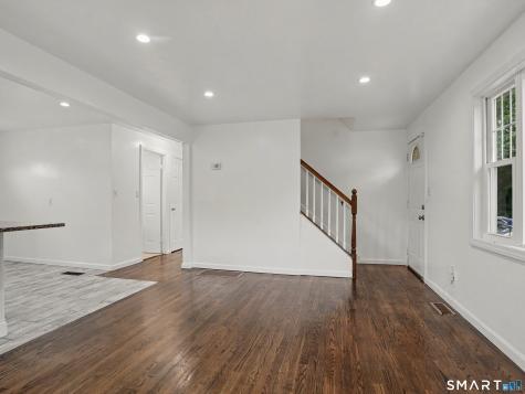 35 Oakleaf Street Bridgeport CT 06606