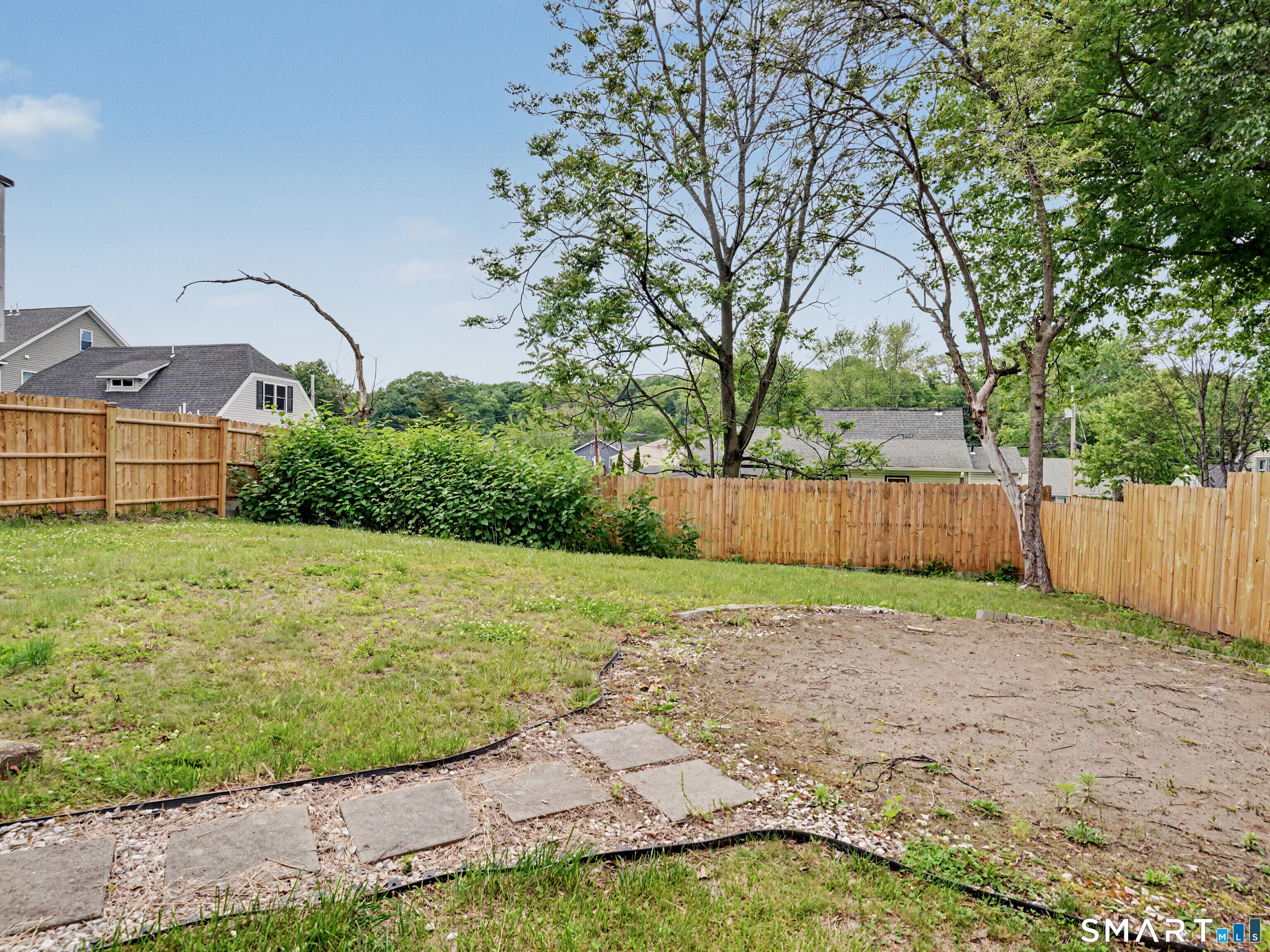 35 Oakleaf Street Bridgeport CT 06606