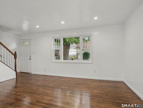 35 Oakleaf Street Bridgeport CT 06606