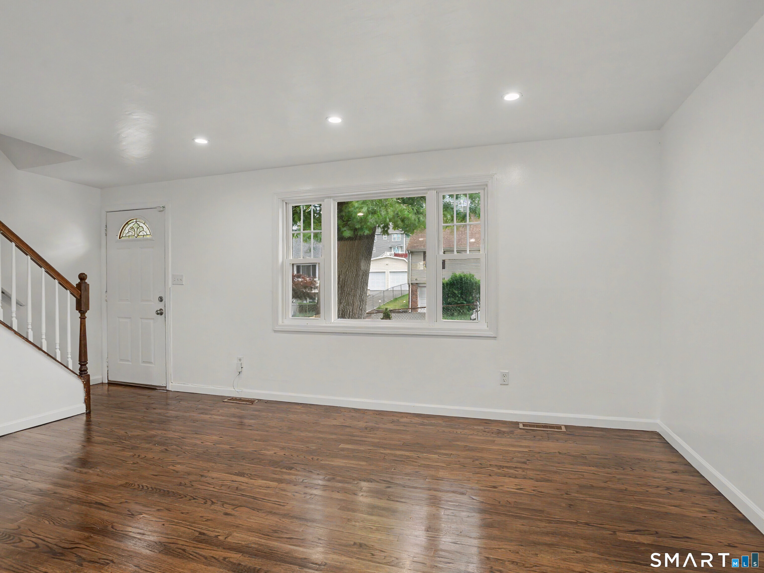 35 Oakleaf Street Bridgeport CT 06606