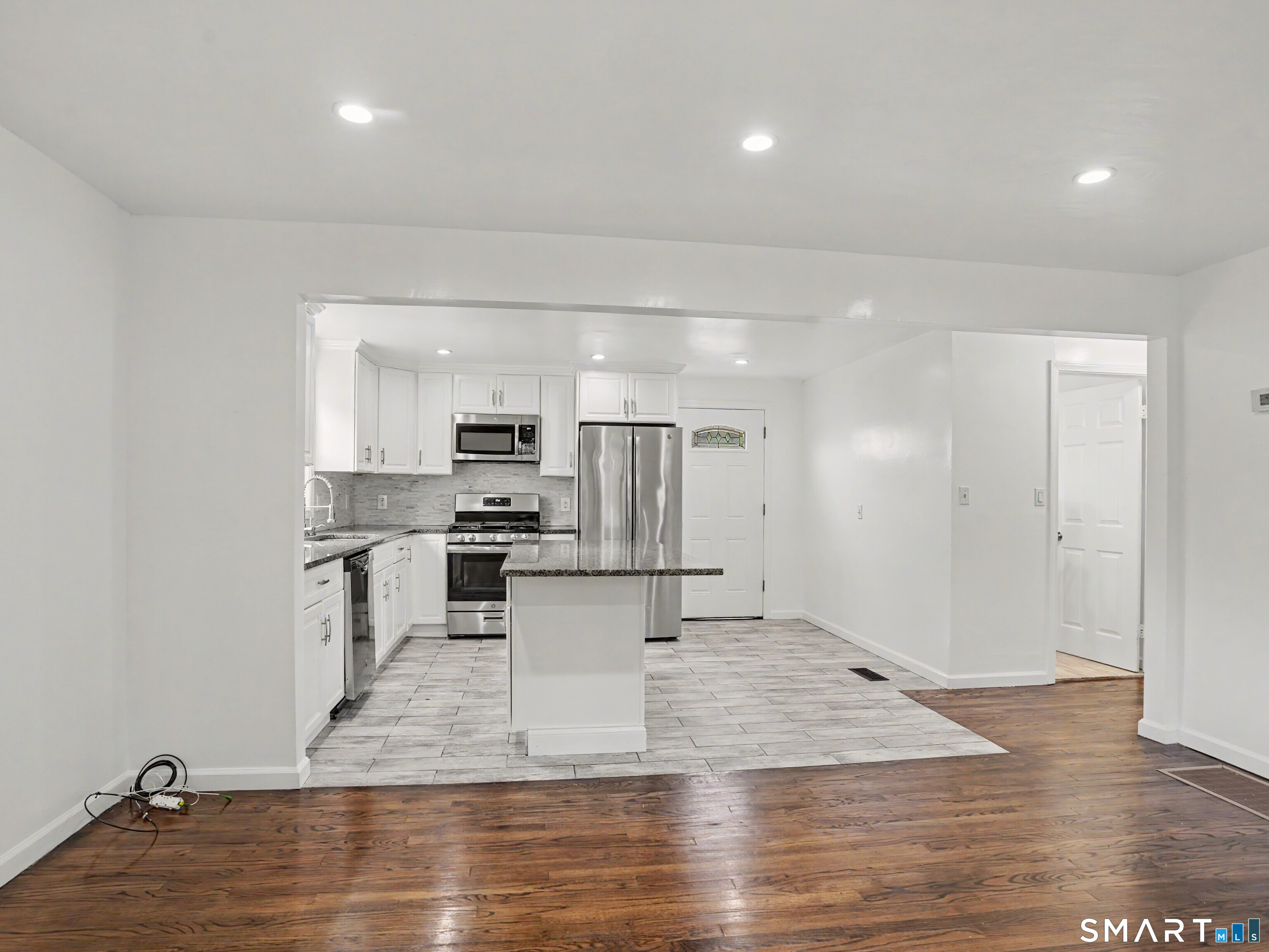 35 Oakleaf Street Bridgeport CT 06606