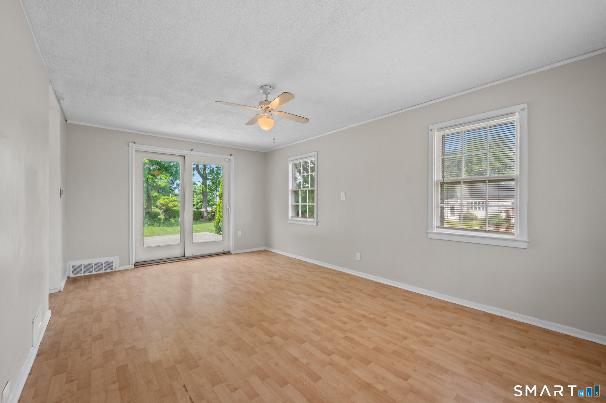 4 Waddell Road Manchester CT 06040