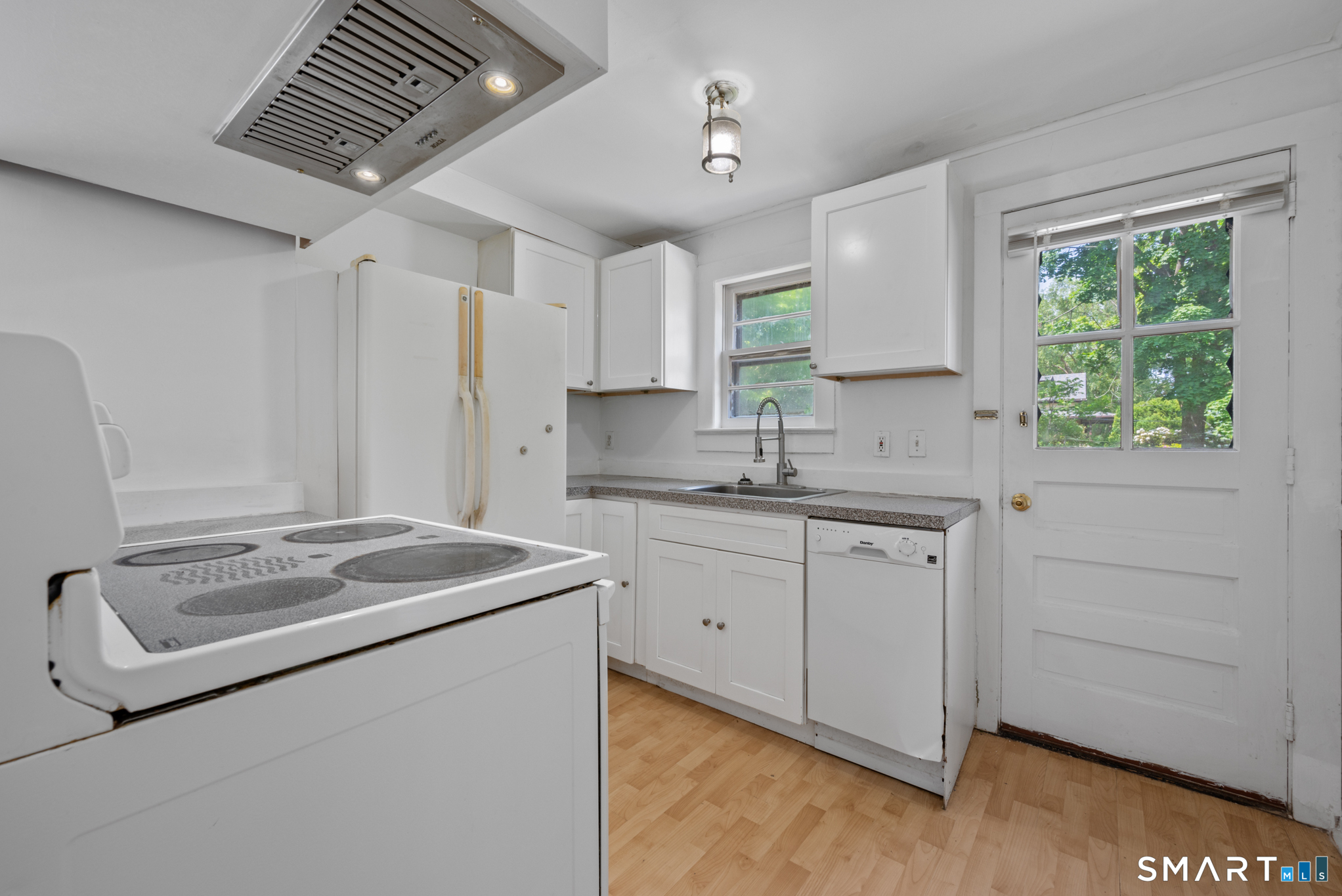 4 Waddell Road Manchester CT 06040