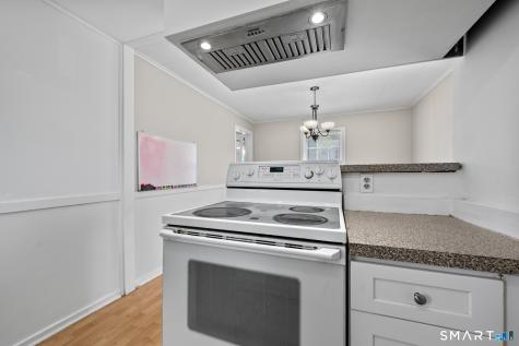 4 Waddell Road Manchester CT 06040