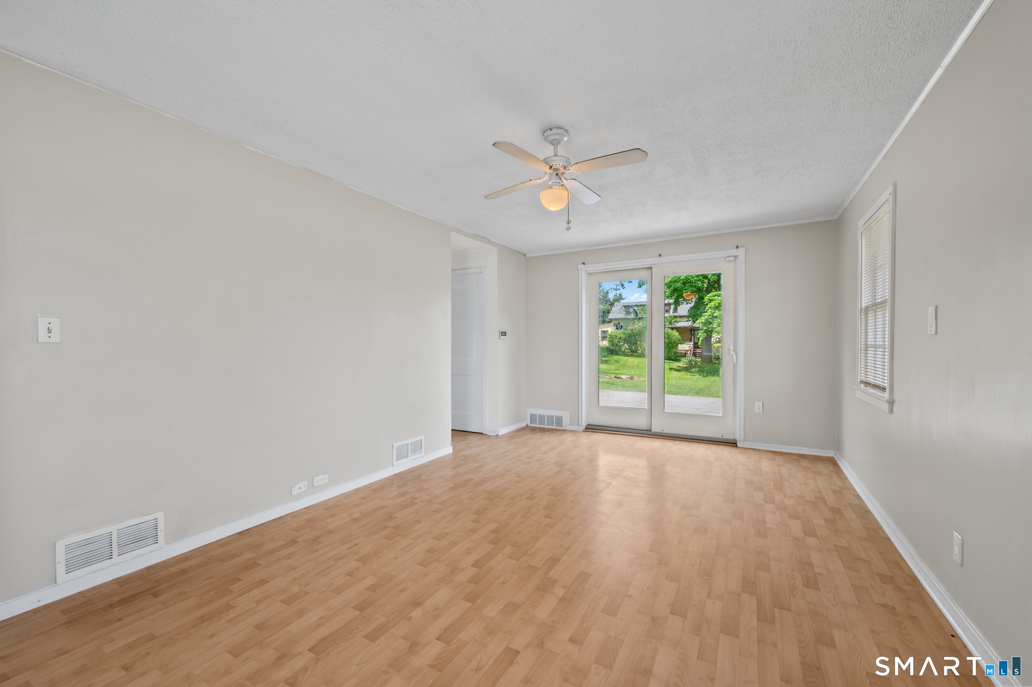 4 Waddell Road Manchester CT 06040