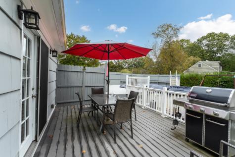 22 Lincoln Road Clinton CT 06413