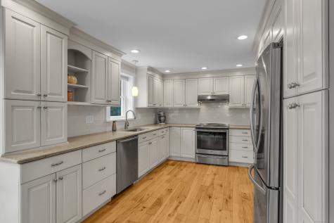 22 Lincoln Road Clinton CT 06413