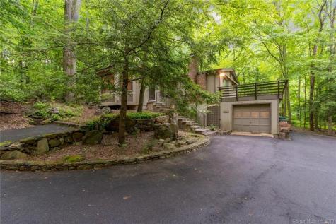 20 Beauiles Lane Redding CT 06896