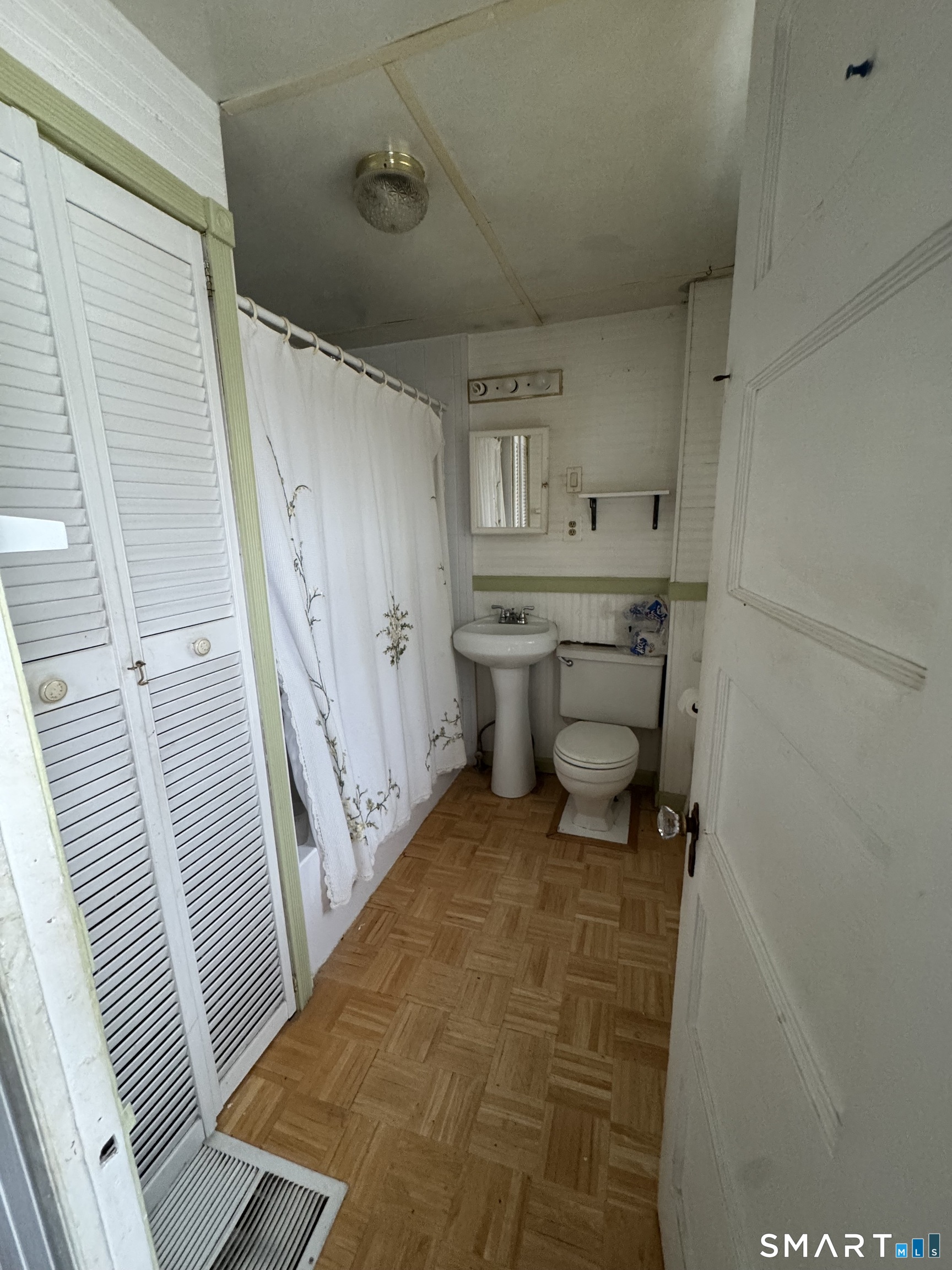 18 Coolridge Road Milford CT 06460