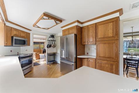 3 Lenora Drive Simsbury CT 06092