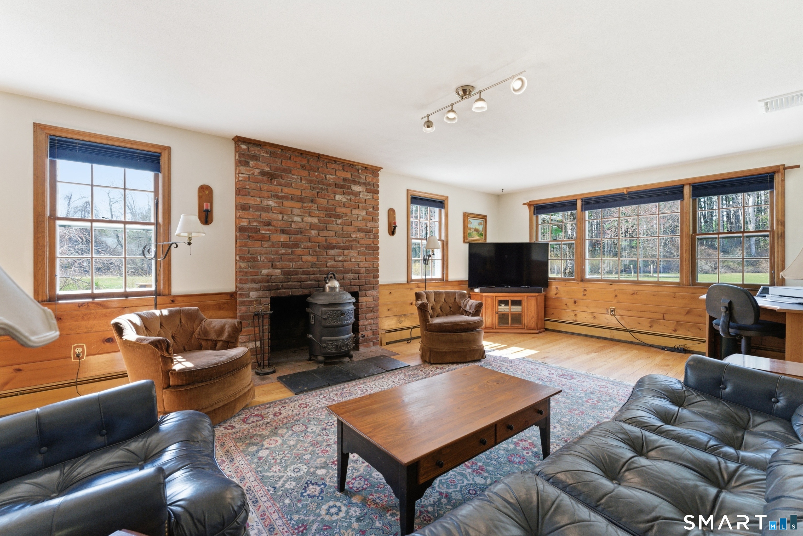 3 Lenora Drive Simsbury CT 06092