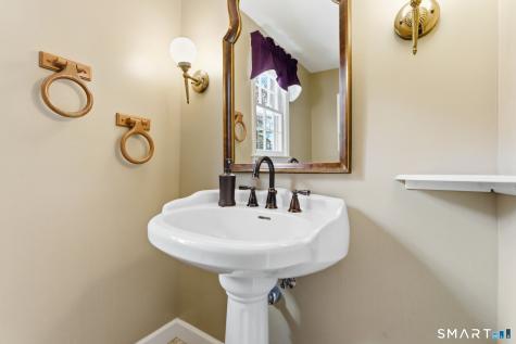 3 Lenora Drive Simsbury CT 06092