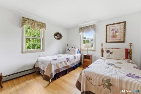 3 Lenora Drive Simsbury CT 06092