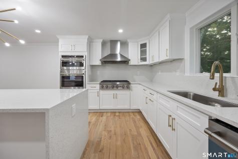 3 Boulder Creek Road Newtown CT 06470