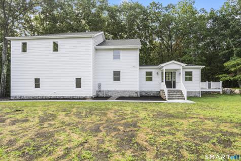3 Boulder Creek Road Newtown CT 06470