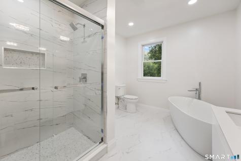 3 Boulder Creek Road Newtown CT 06470