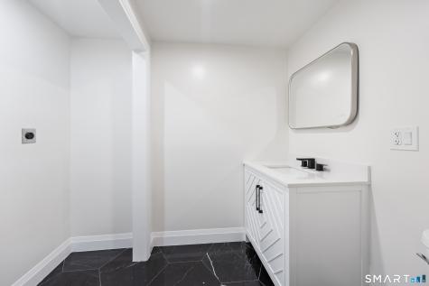 3 Boulder Creek Road Newtown CT 06470