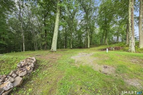 3 Boulder Creek Road Newtown CT 06470