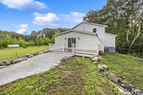 3 Boulder Creek Road Newtown CT 06470
