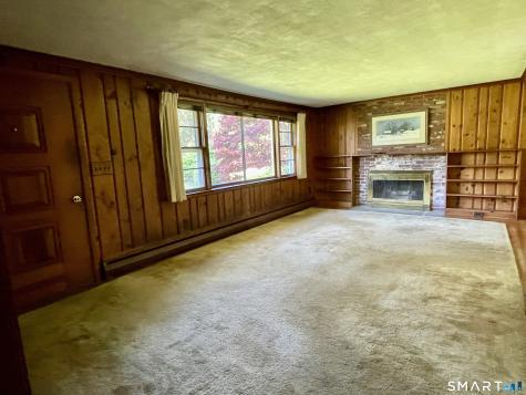 9 Apple Lane Redding CT 06896
