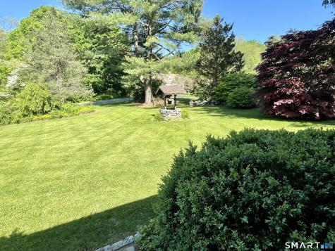 9 Apple Lane Redding CT 06896