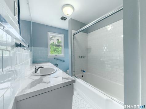 81 Esther Avenue Waterbury CT 06708