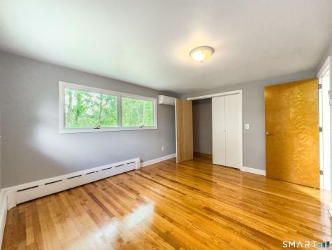 81 Esther Avenue Waterbury CT 06708