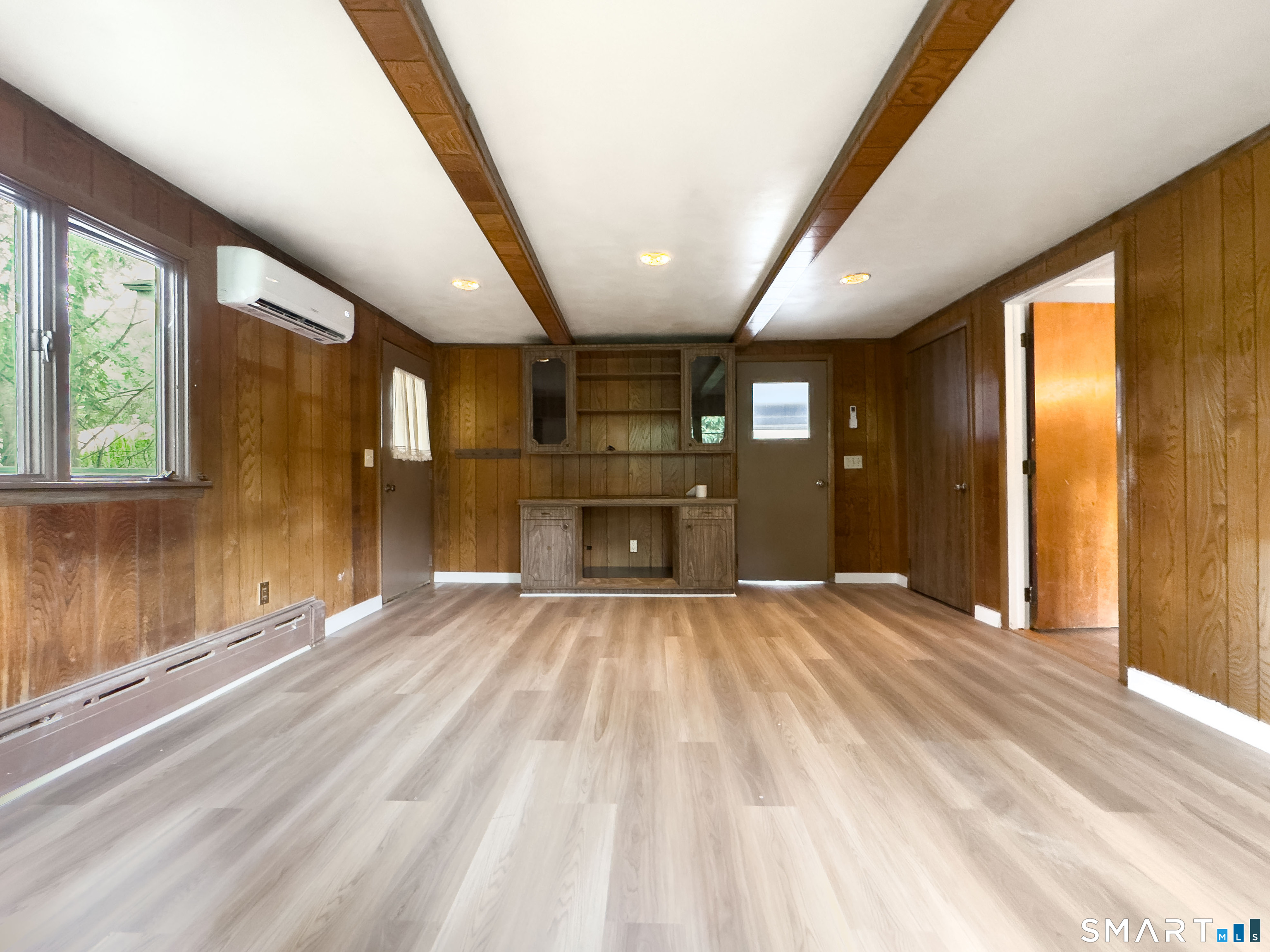81 Esther Avenue Waterbury CT 06708