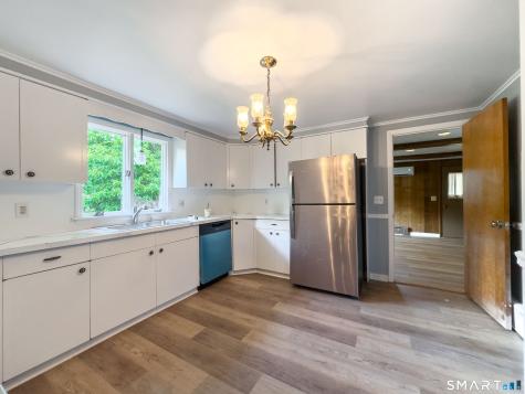 81 Esther Avenue Waterbury CT 06708