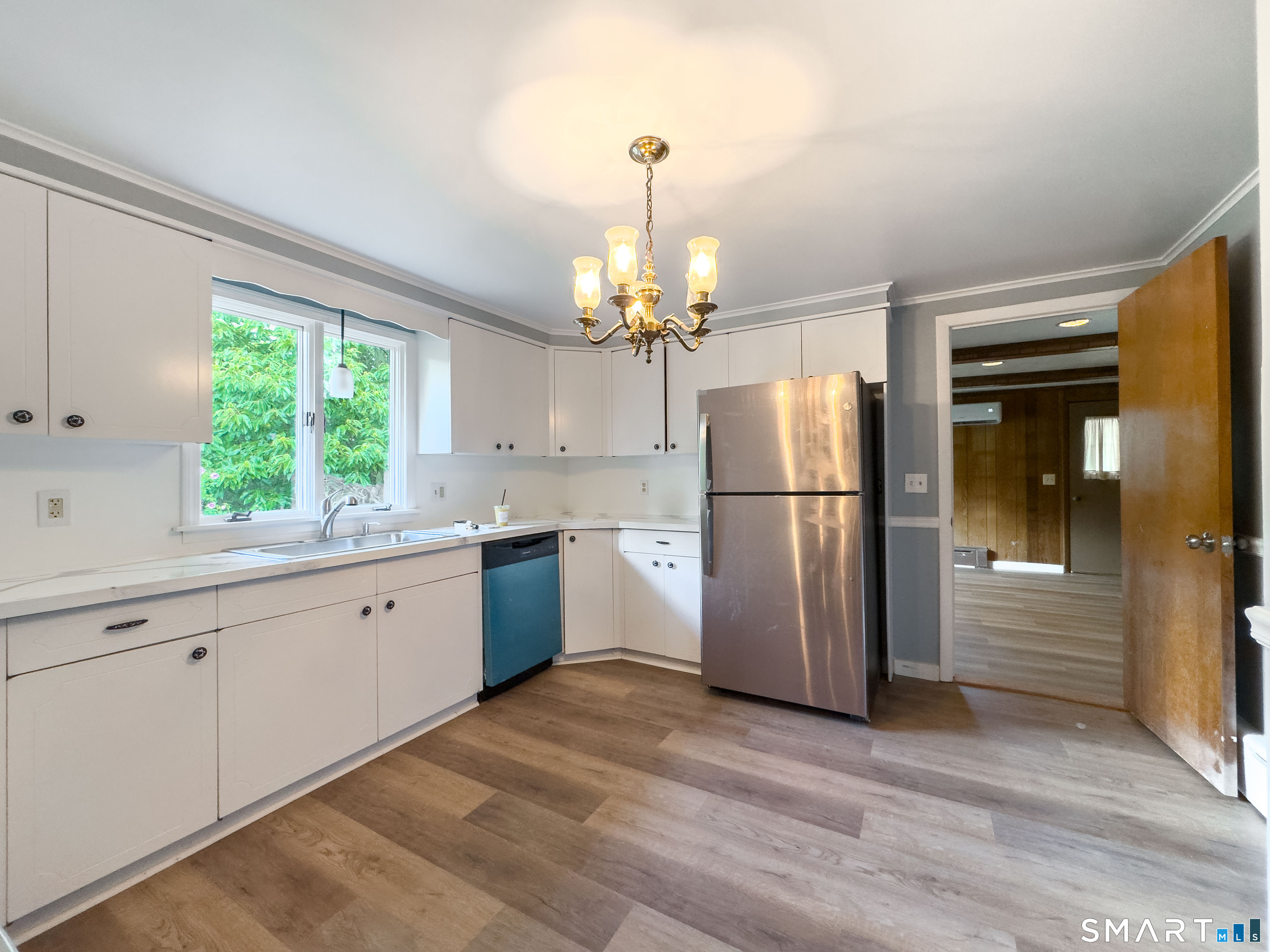 81 Esther Avenue Waterbury CT 06708