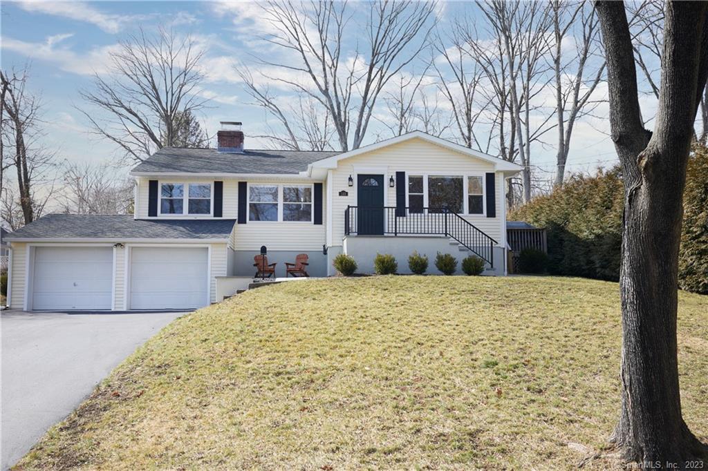 149 Woodside Circle Fairfield CT 06825