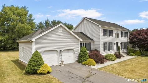 32 Justine Drive North Haven CT 06473