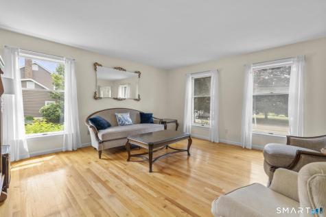 32 Justine Drive North Haven CT 06473