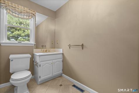 32 Justine Drive North Haven CT 06473