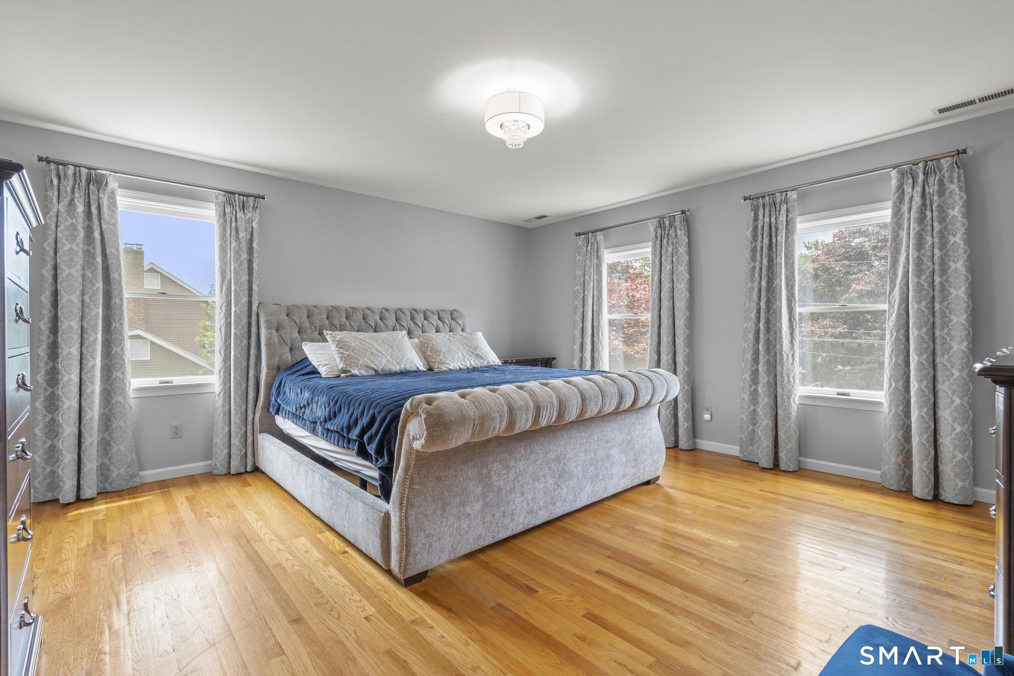 32 Justine Drive North Haven CT 06473