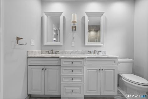 32 Justine Drive North Haven CT 06473